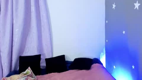 Eva  online show from December 19, 2024, 6:01 am