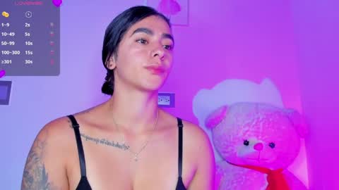 Eva Shinee online show from May 14, 2026, 10:55 am