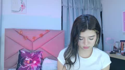 Eva Sin online show from September 30, 2025, 11:10 pm