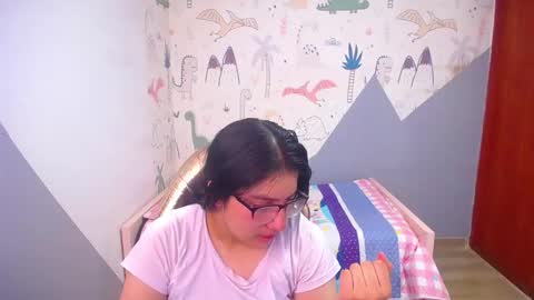 eva_smit_t online show from December 20, 2025, 2:51 am