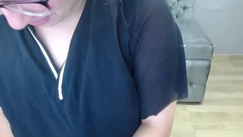 eva_smit_t online show from February 5, 2026, 2:38 am