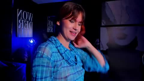 MISS EVY online show from April 14, 2026, 5:13 am