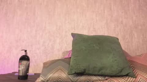 Eva online show from November 14, 2025, 8:40 pm