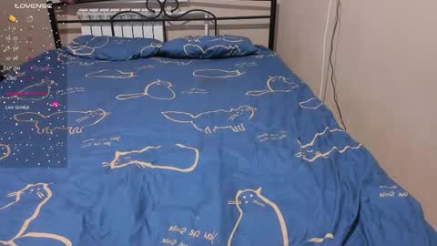 Snapshot of eva_zero chatting on December 21, 2025, 1:18 pm Eva online show from December 21, 2025, 1:18 pm