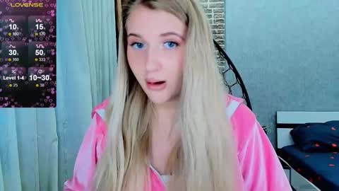 Eva  online show from October 29, 2025, 10:50 am