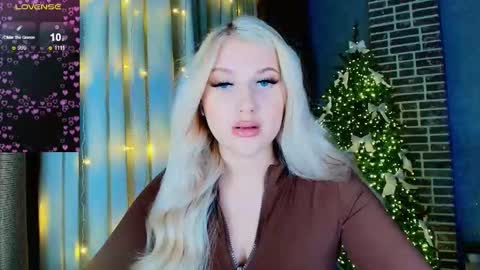 Eva  online show from December 20, 2025, 10:22 am