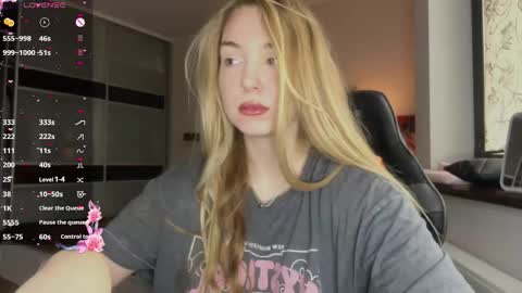 Snapshot of evacarter1 chatting on October 21, 2025, 7:53 am evacarter1 online show from October 21, 2025, 7:53 am