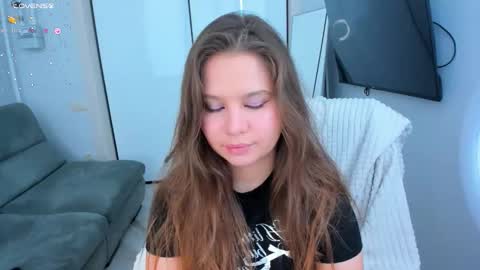 Eva online show from October 7, 2025, 5:37 am