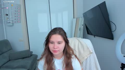 Eva online show from October 13, 2025, 6:57 am