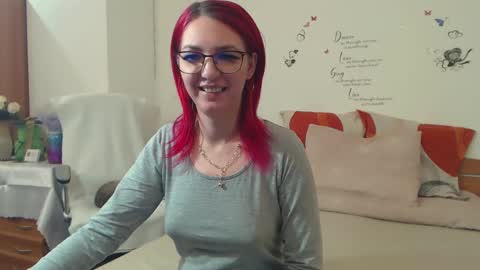 EvadesireONE online show from February 17, 2025, 2:04 pm