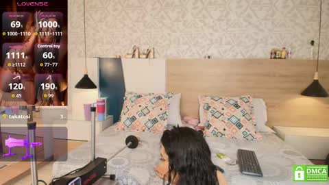 Evadne online show from October 1, 2025, 8:26 pm