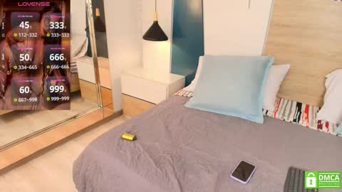 Evadne online show from October 15, 2025, 7:14 pm