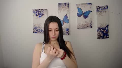 Eva online show from May 7, 2026, 1:27 pm