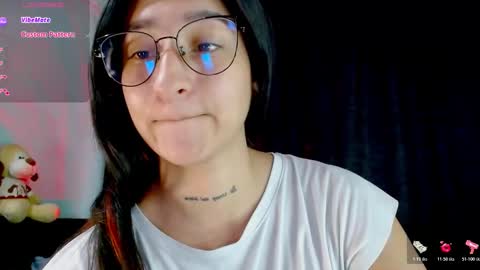 Evah Lee online show from October 23, 2025, 1:38 am