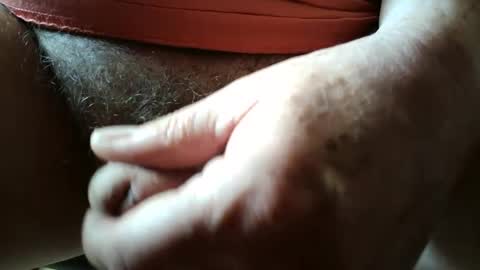 evamale online show from September 8, 2025, 2:49 pm