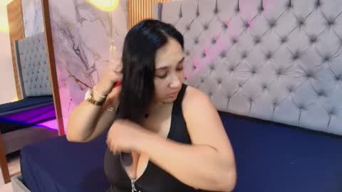  Eva  online show from April 2, 2026, 12:58 pm