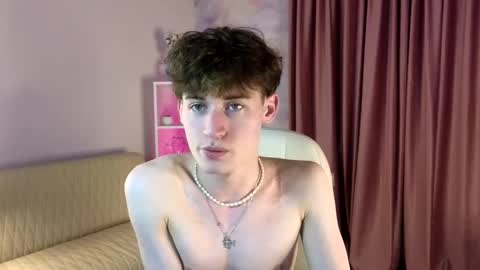 Snapshot of evan__joy chatting on February 21, 2026, 8:10 pm Evan online show from February 21, 2026, 8:10 pm