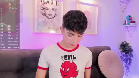 Snapshot of evan_voss chatting on October 26, 2025, 12:22 pm Evan voss  help me get 200 likesindependent model online show from October 26, 2025, 12:22 pm