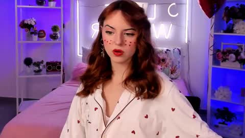 Eva  online show from February 13, 2025, 3:14 pm