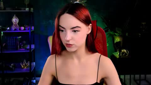 Eva  online show from October 21, 2025, 8:48 am