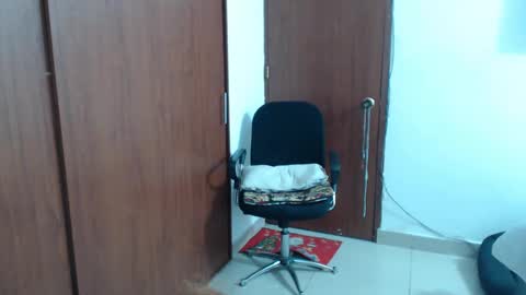 Snapshot of evangeline_kerry chatting on December 4, 2024, 9:46 pm EvangelinehotsexynaturalsexydancesexyeyessexyfeetI love getting your wild side online show from December 4, 2024, 9:46 pm