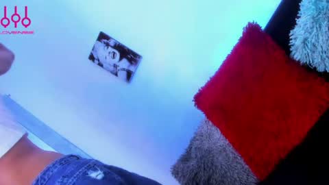 evanllelyne online show from July 13, 2026, 11:57 am