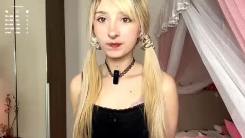 Eva online show from January 9, 2026, 7:55 am