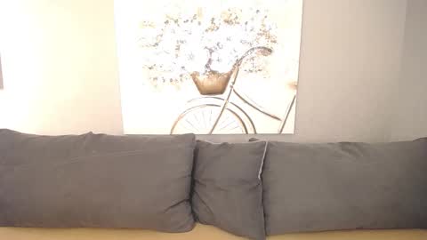 Adelina online show from September 12, 2025, 4:23 am