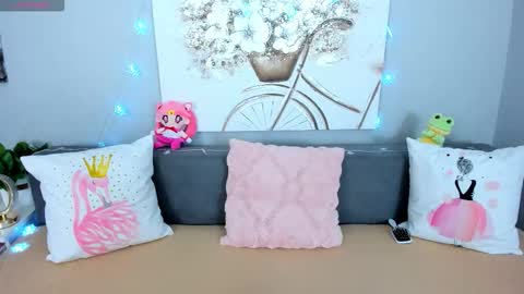 Adelina online show from December 17, 2025, 6:30 am