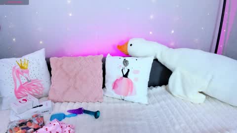 Adelina online show from April 13, 2026, 4:51 am