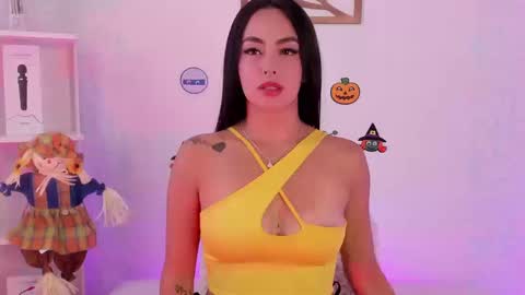 Snapshot of evaritz__ chatting on November 1, 2025, 10:12 pm EVARITZ online show from November 1, 2025, 10:12 pm