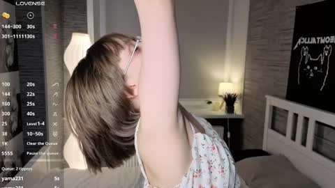 Eva online show from April 18, 2026, 7:18 pm