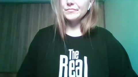 evasapples2026 online show from February 25, 2026, 7:12 pm