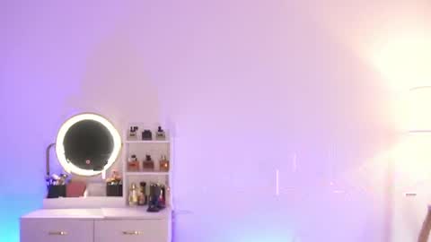 EVA SAVAGEIm recovering from surgery. Ill see you in a couple of weeks. online show from April 15, 2026, 6:15 pm