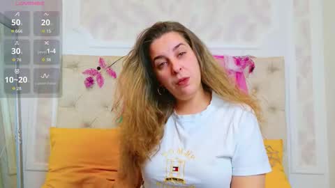 evasinclairr online show from November 1, 2025, 5:09 am