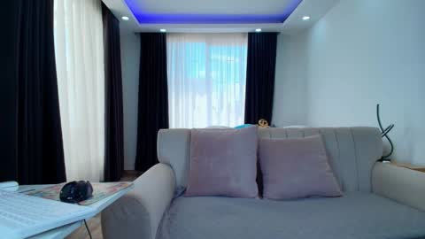 Snapshot of evasweet__ chatting on February 20, 2026, 4:40 pm EVA LUNA online show from February 20, 2026, 4:40 pm