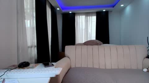 Snapshot of evasweet__ chatting on February 23, 2026, 4:04 pm EVA LUNA online show from February 23, 2026, 4:04 pm