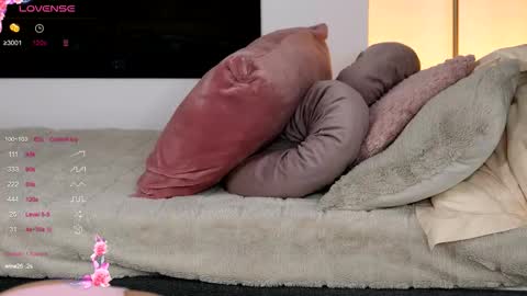 Snapshot of evawarenn chatting on November 29, 2025, 10:13 pm Carolina online show from November 29, 2025, 10:13 pm