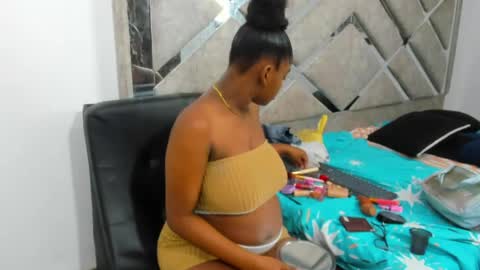 Eva And Emmanuel online show from May 18, 2026, 1:50 pm