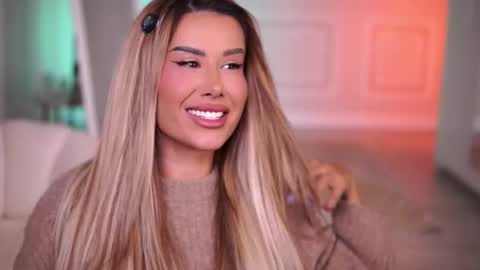 Eva online show from November 30, 2025, 10:58 pm