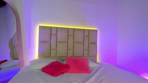 Snapshot of eve__queen chatting on September 21, 2025, 7:59 pm Eva Queen online show from September 21, 2025, 7:59 pm