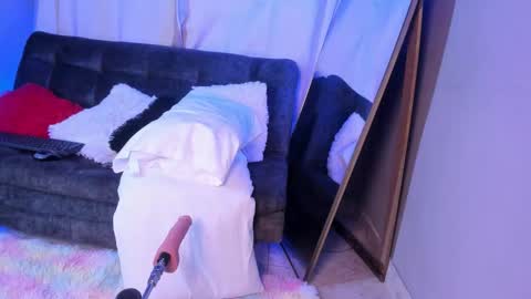 Snapshot of eve__queen chatting on November 25, 2025, 11:21 am Eva Queen online show from November 25, 2025, 11:21 am