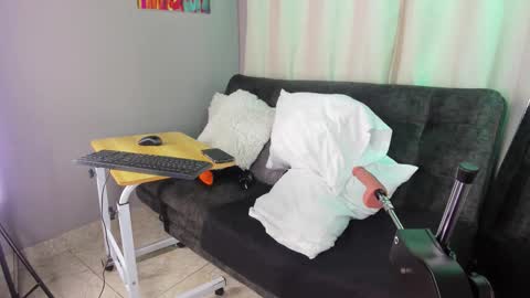 Snapshot of eve__queen chatting on December 2, 2025, 12:21 pm Eva Queen online show from December 2, 2025, 12:21 pm