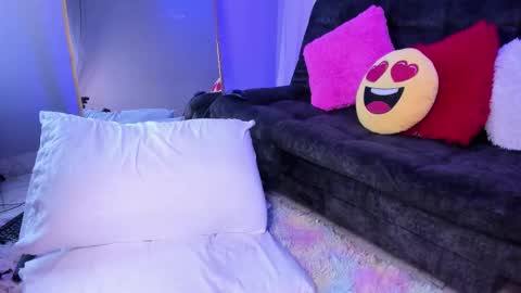 Eva Queen online show from February 12, 2026, 9:04 am