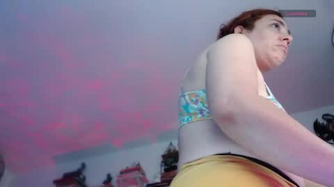 Eve Blue  friends. IG eve blue77 TW EveBlue 1 OF eveblue7 online show from April 12, 2026, 2:05 am