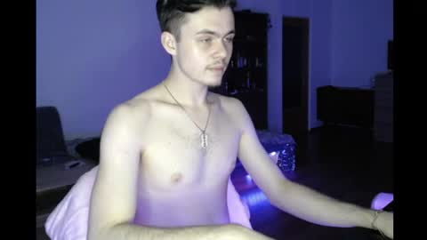 Snapshot of eve_lacroix chatting on May 21, 2026, 10:28 pm Alex online show from May 21, 2026, 10:28 pm