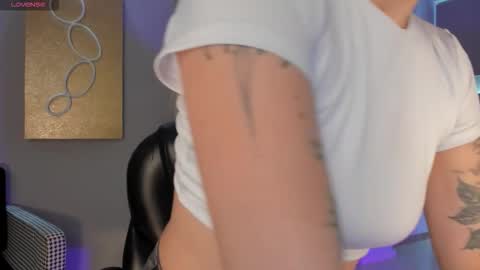 Eve  online show from November 13, 2025, 12:26 pm