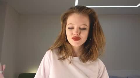 Eveleen online show from November 15, 2025, 3:52 pm