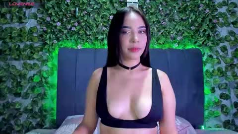E V E L I N online show from September 28, 2025, 2:50 am