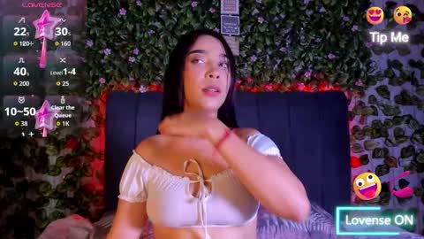 E V E L I N online show from October 1, 2025, 8:15 pm
